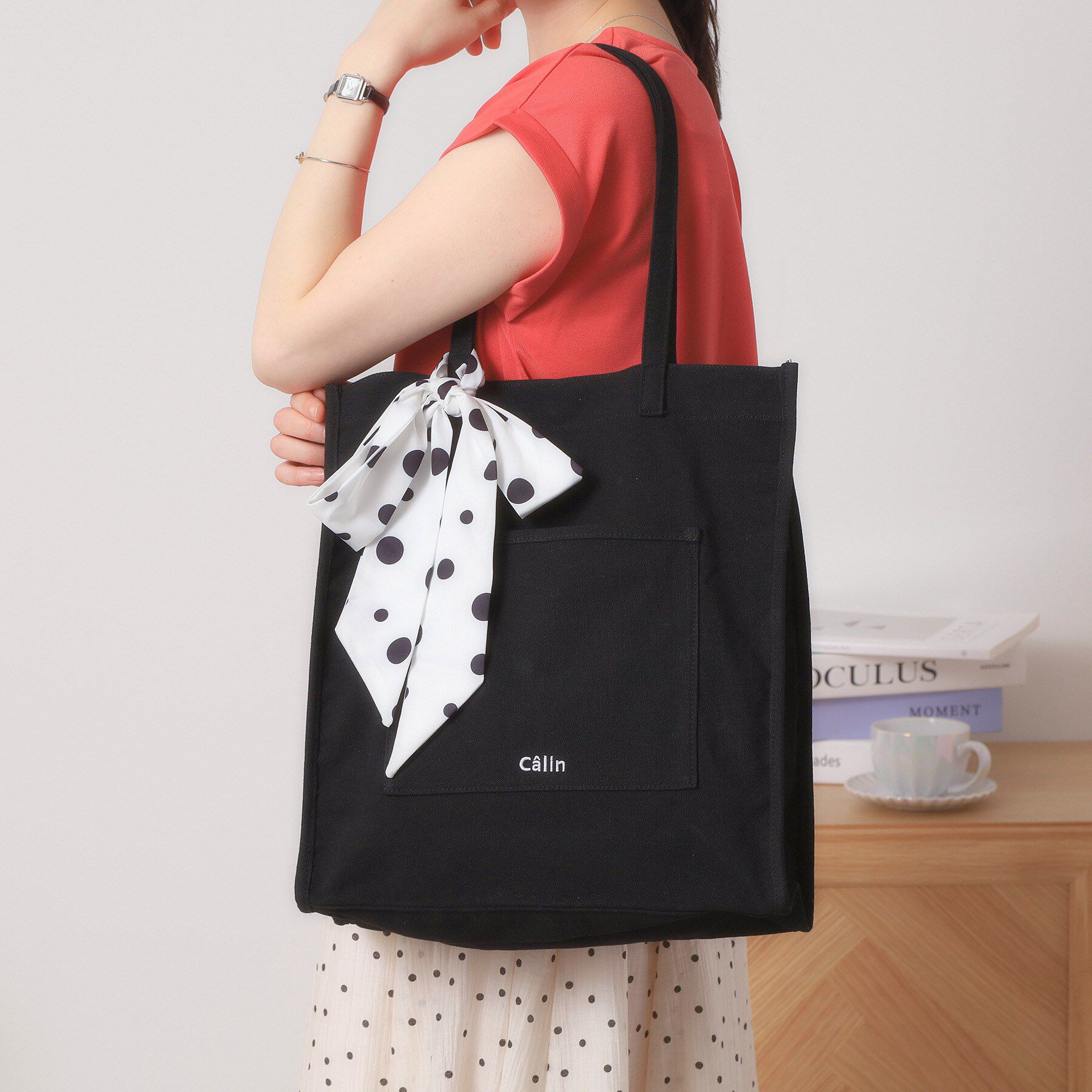 ITS&rsquo;DEMO「【A4対応／推し活】リボン付きキャンバストート」|トートバッグ|ブラック(019)