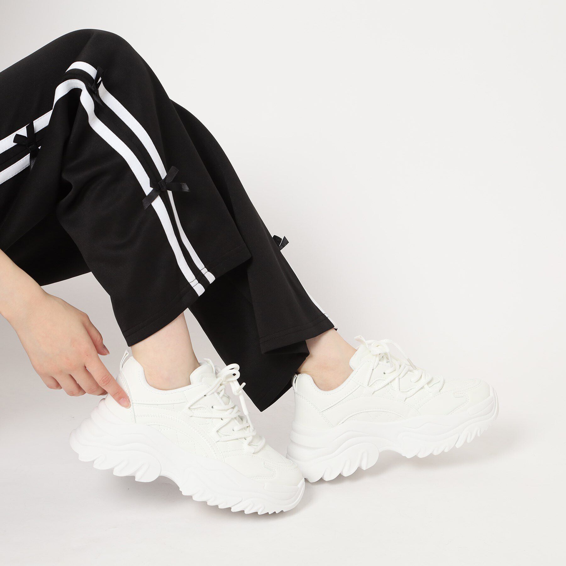 csT&P「厚底ダット韓国風スニーカー」|スニーカー|