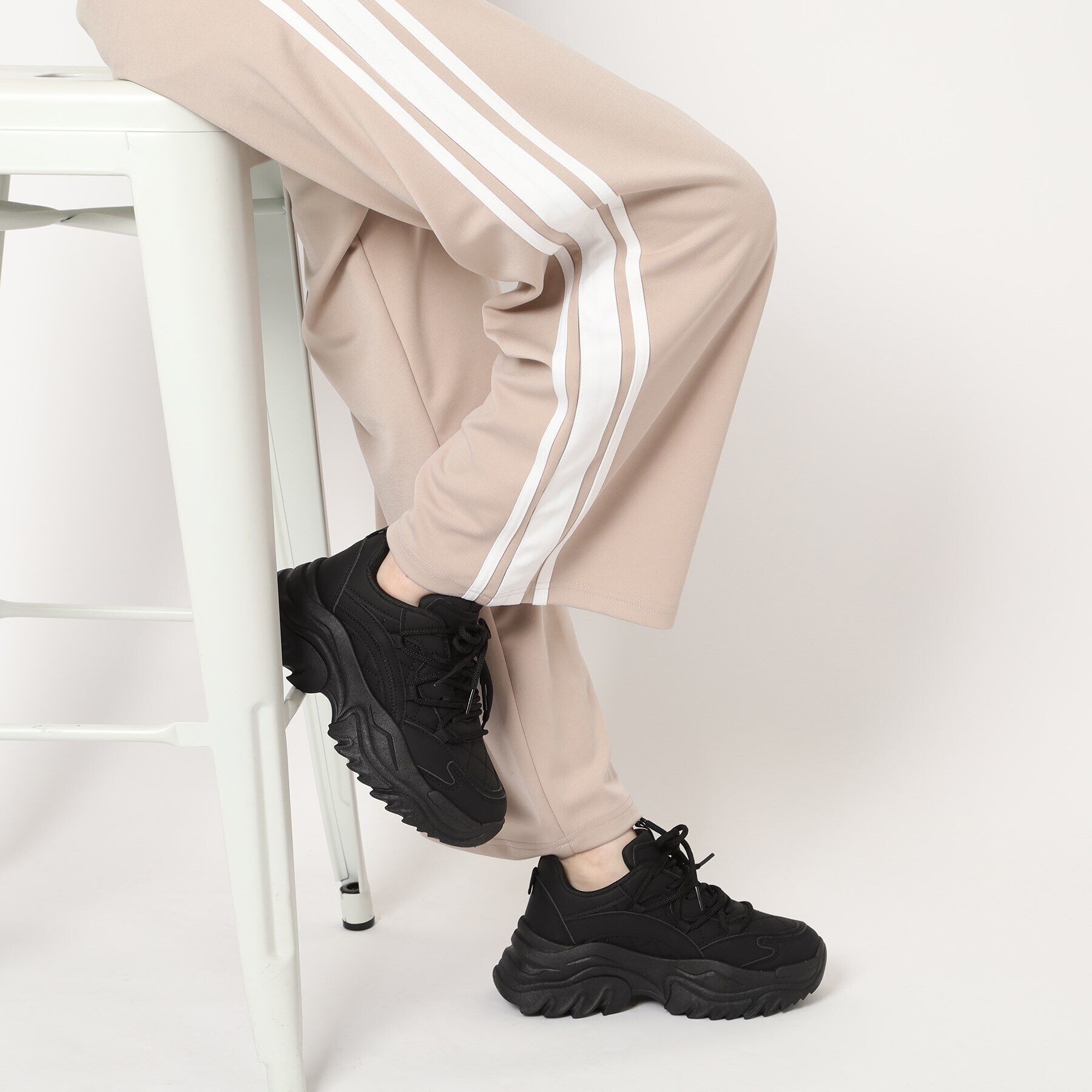 csT&P「厚底ダット韓国風スニーカー」|スニーカー|