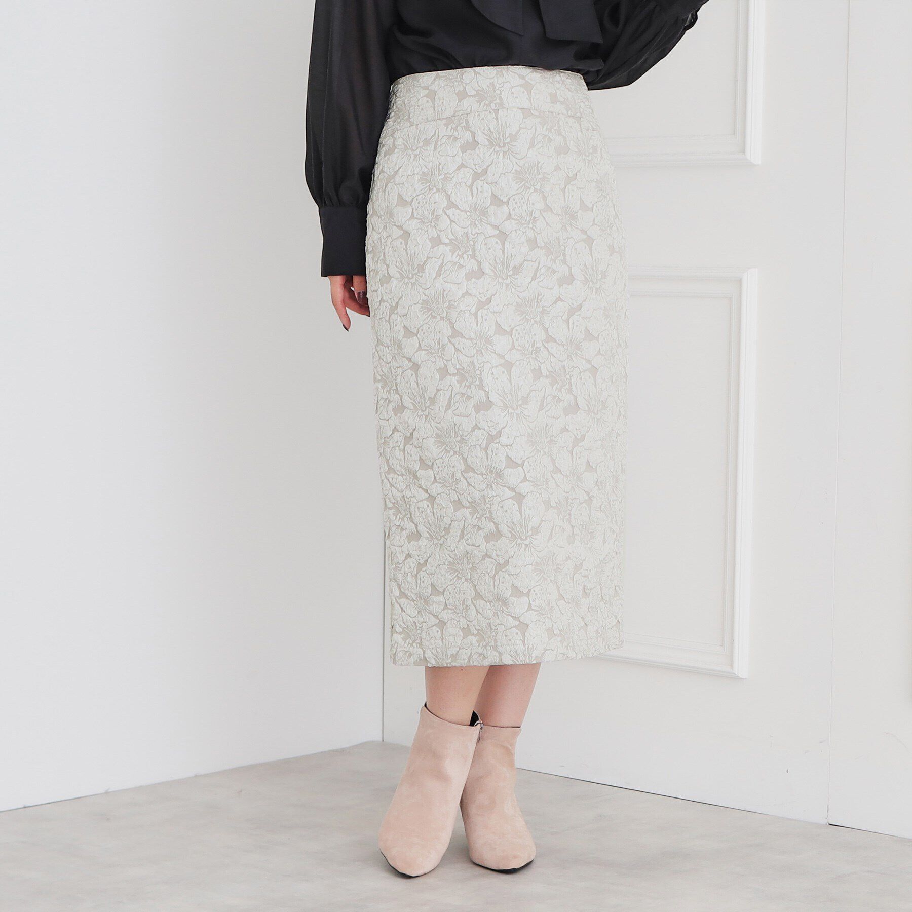 SunaUna「【ジャカード／カーブシルエット】タイトスカート」|スカート|ﾗｲﾄｸﾞﾚｰ(011)