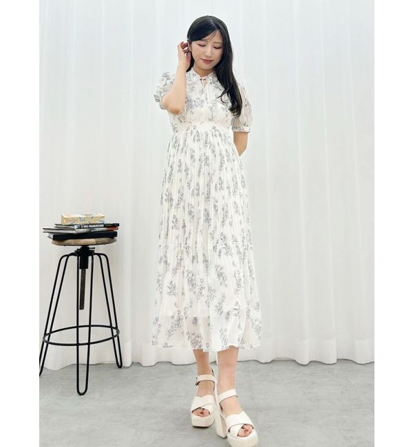 MERCURYDUO「花柄ラッフルプリーツティアードハーフスリーブワンピース」|ワンピース|