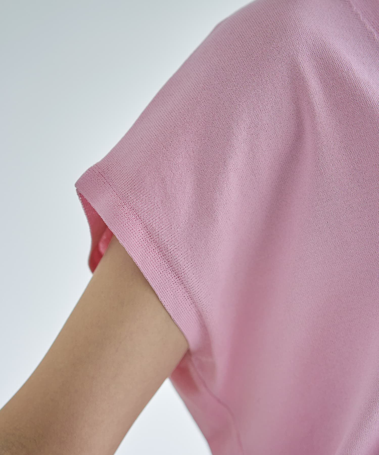  「サラッと涼しい薄手なVネックニットトップス」|ニット・セーター|