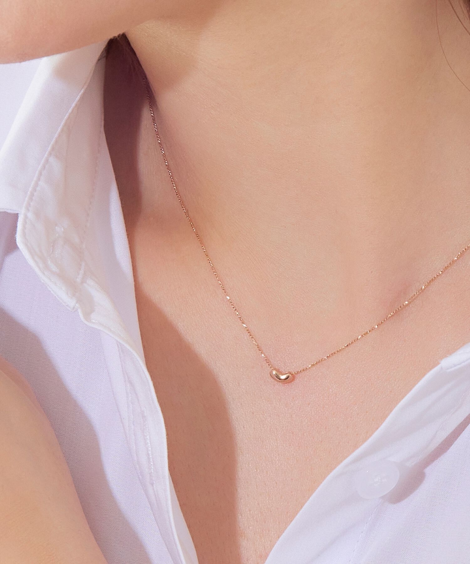 Phoebe「【金属アレルギー対応】タイニービーンズネックレス　シャンパンゴールド」|ネックレス|シャンパンゴールド