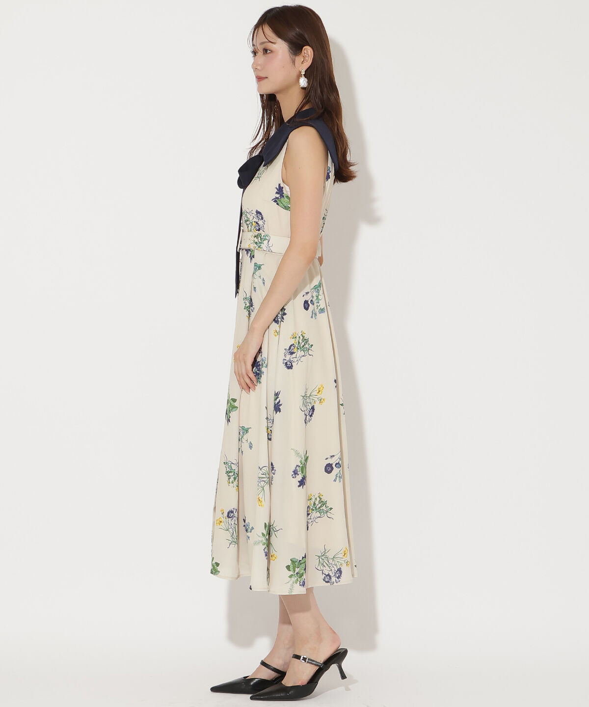 アンドクチュール「ドローイングフラワー配色襟ワンピース」|ワンピース|