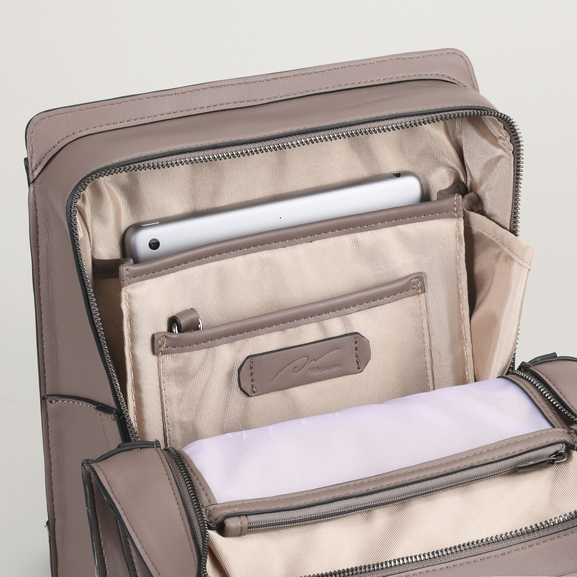 W&.Day/Night「W&.Day/Night スペロ 2WAYリュック B5サイズ 11インチタブレット収納 15161」|リュック|