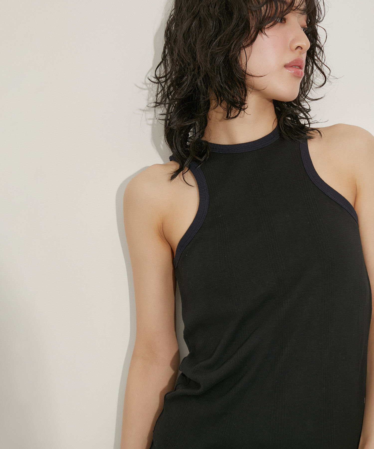 ADAM ET ROPE'「Miller for ADAM ET ROPE 別注Cup付アメリカンスリーブタンクトップ」|タンクトップ|ブラック(01)