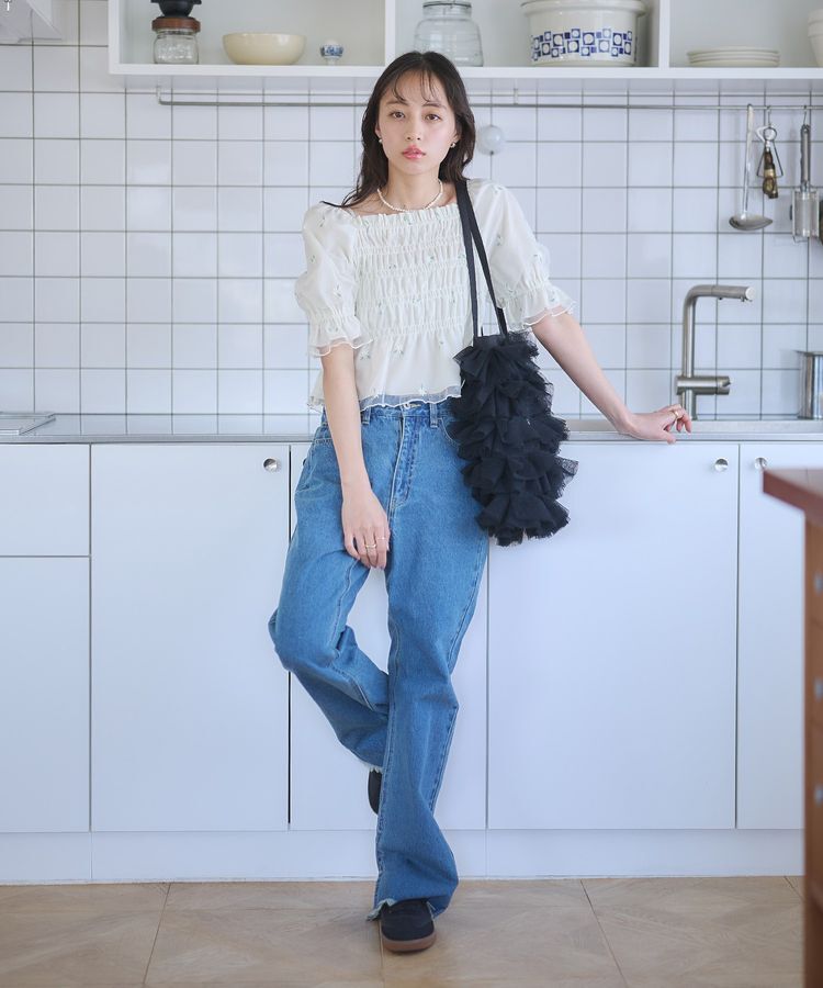 earth music&ecology「フラワー刺繍シャーリングプルオーバー」|シャツ・ブラウス|