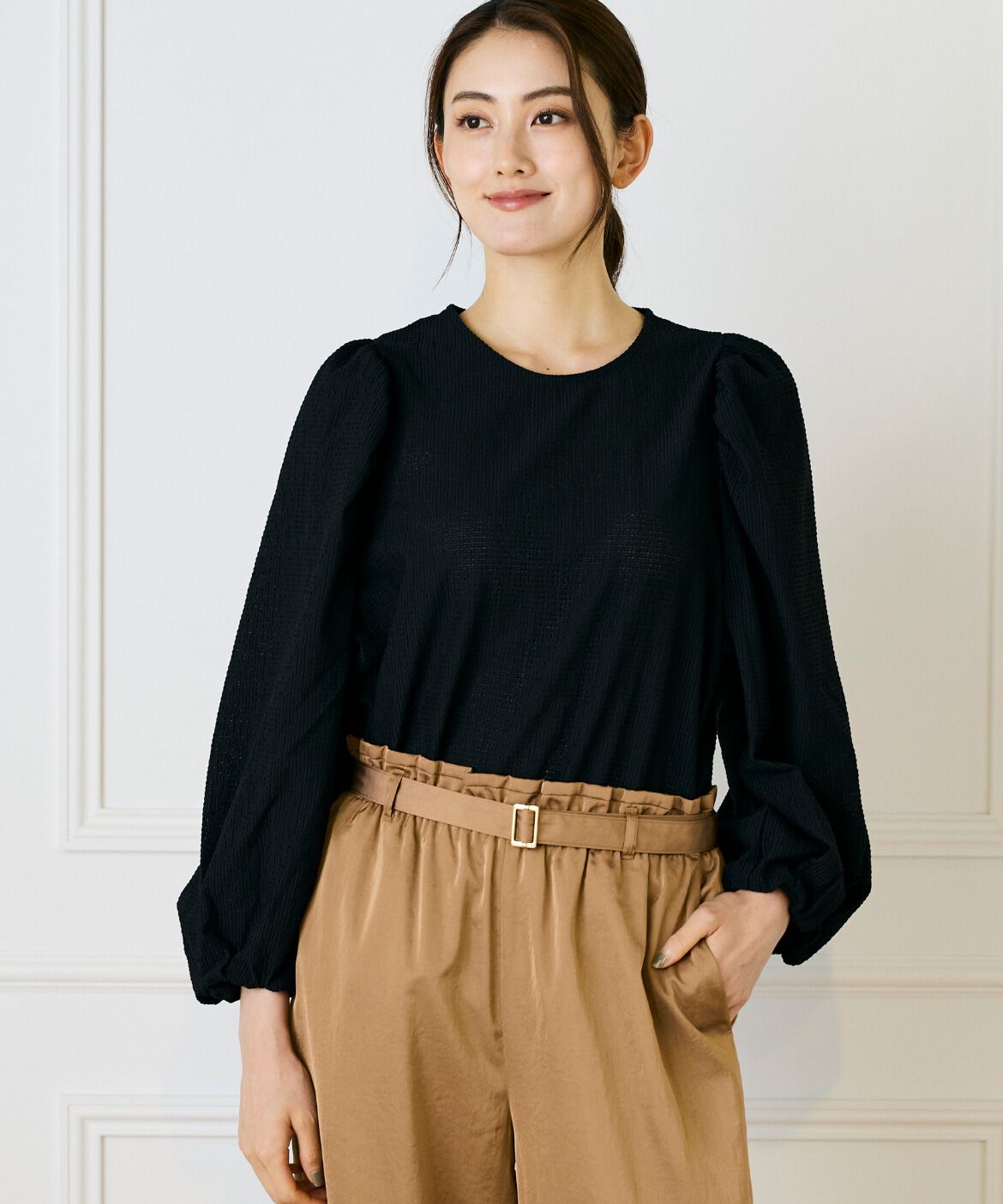 Le Souk「《大きいサイズ》ギャザースリーブプルオーバー」|シャツ・ブラウス|ブラック