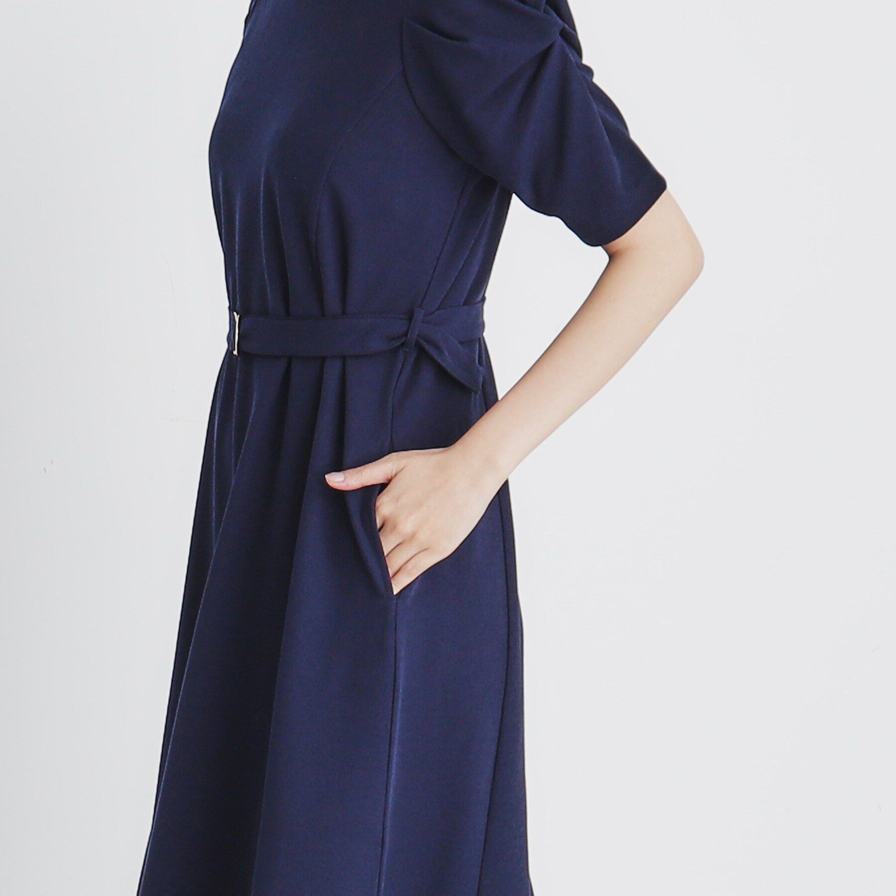 index「ツイストスリーブワンピース【洗濯機洗い可】」|ワンピース|