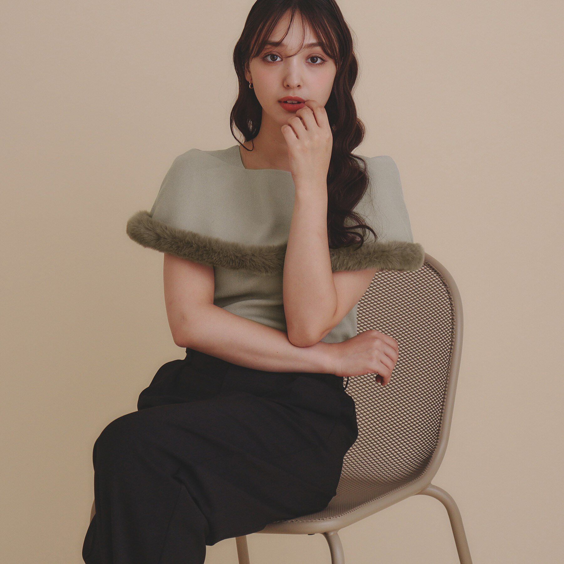 index「《美人百花掲載》ファートリミングケープニット【洗濯機洗い可】」|ニット・セーター|