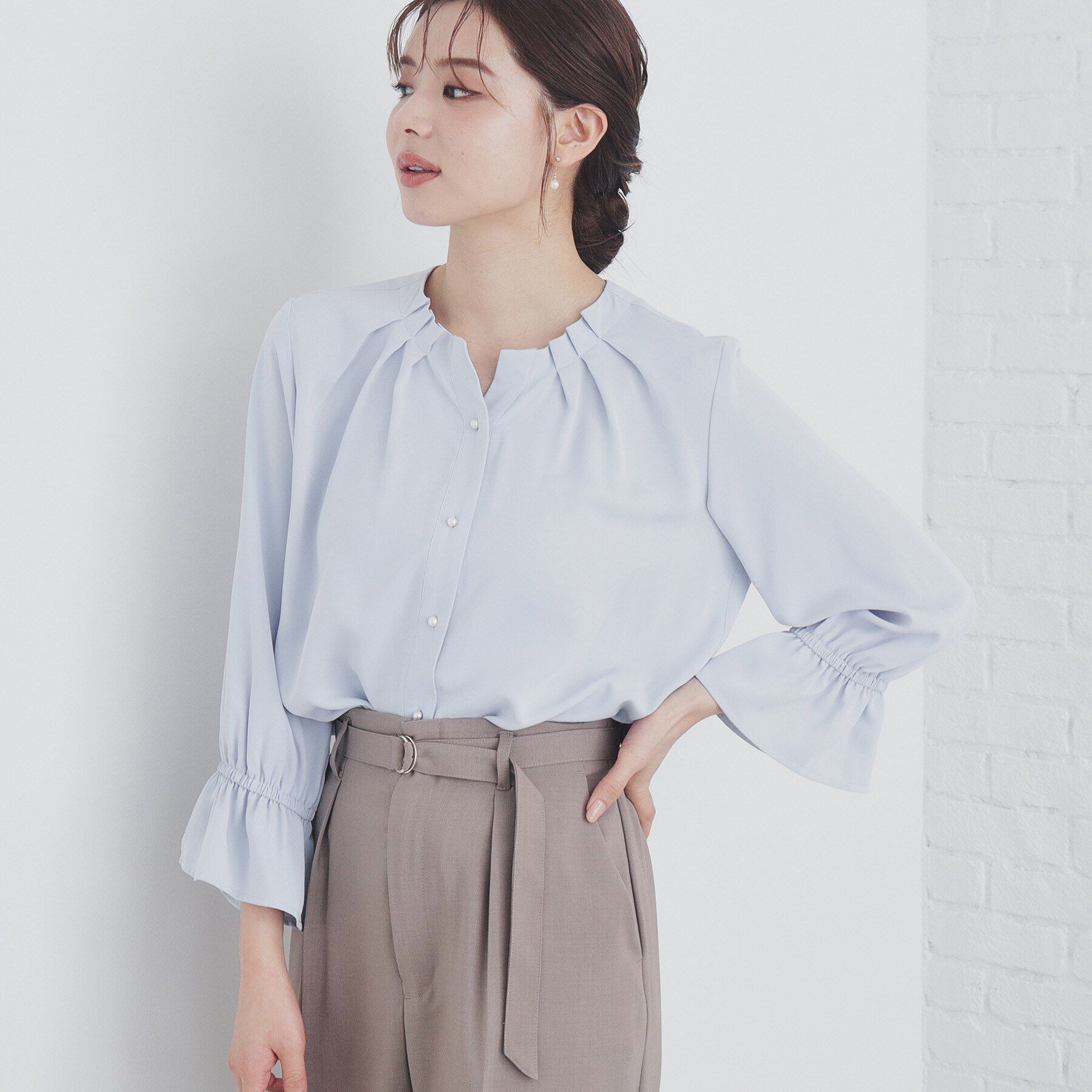 index「タックネックパール調ブラウス【洗濯機洗い可/ストレッチ/イージーアイロン】」|シャツ・ブラウス|