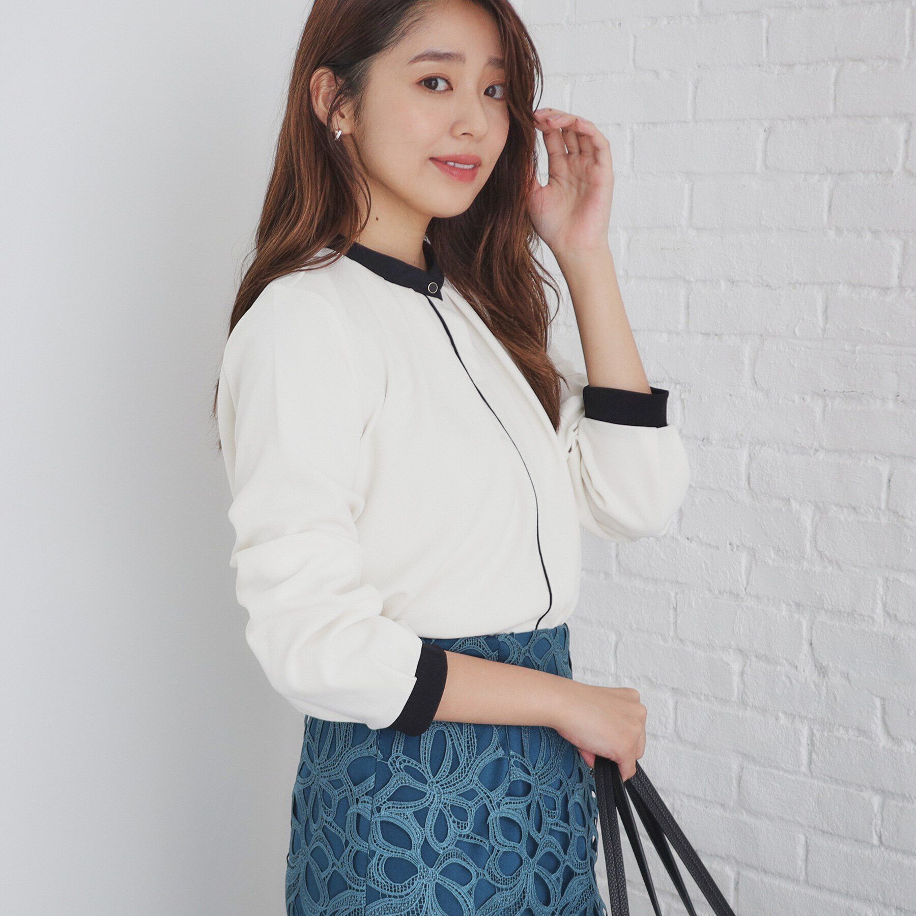 index「バイカラーデザイントップス【洗濯機洗い可】」|Tシャツ・カットソー|