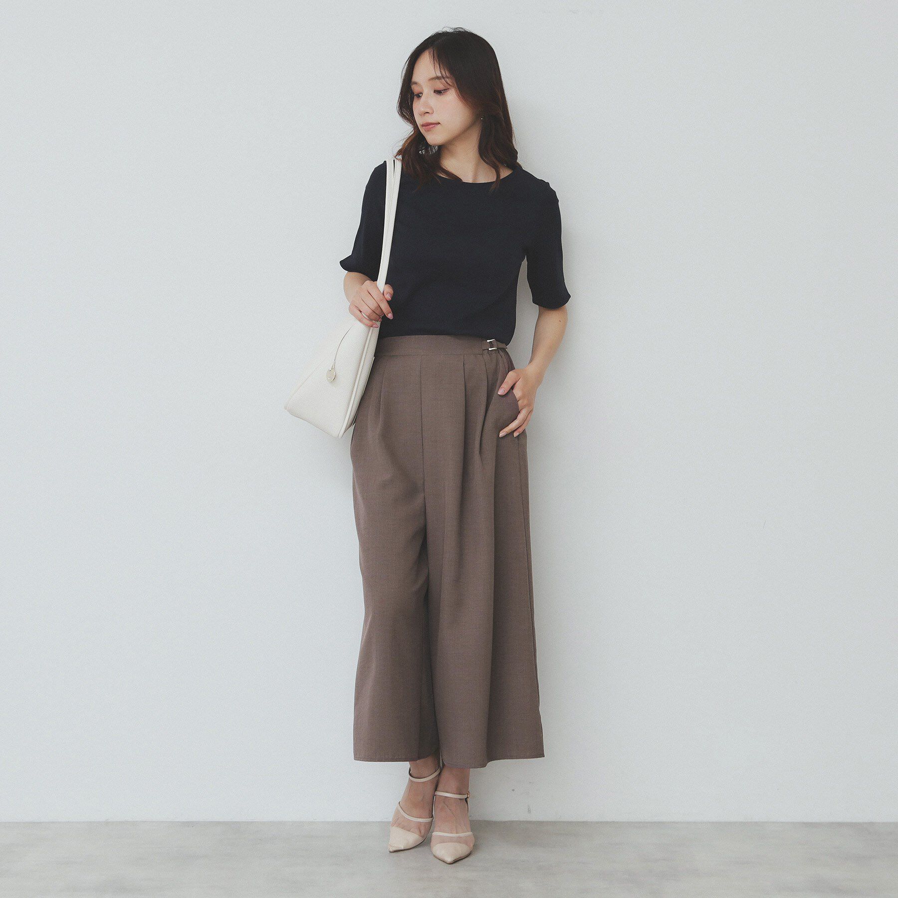 index「サイドタブデザインスカンツ【洗濯機洗い可/吸水速乾/防シワ/抗ピル/イージーアイロン】」|その他|