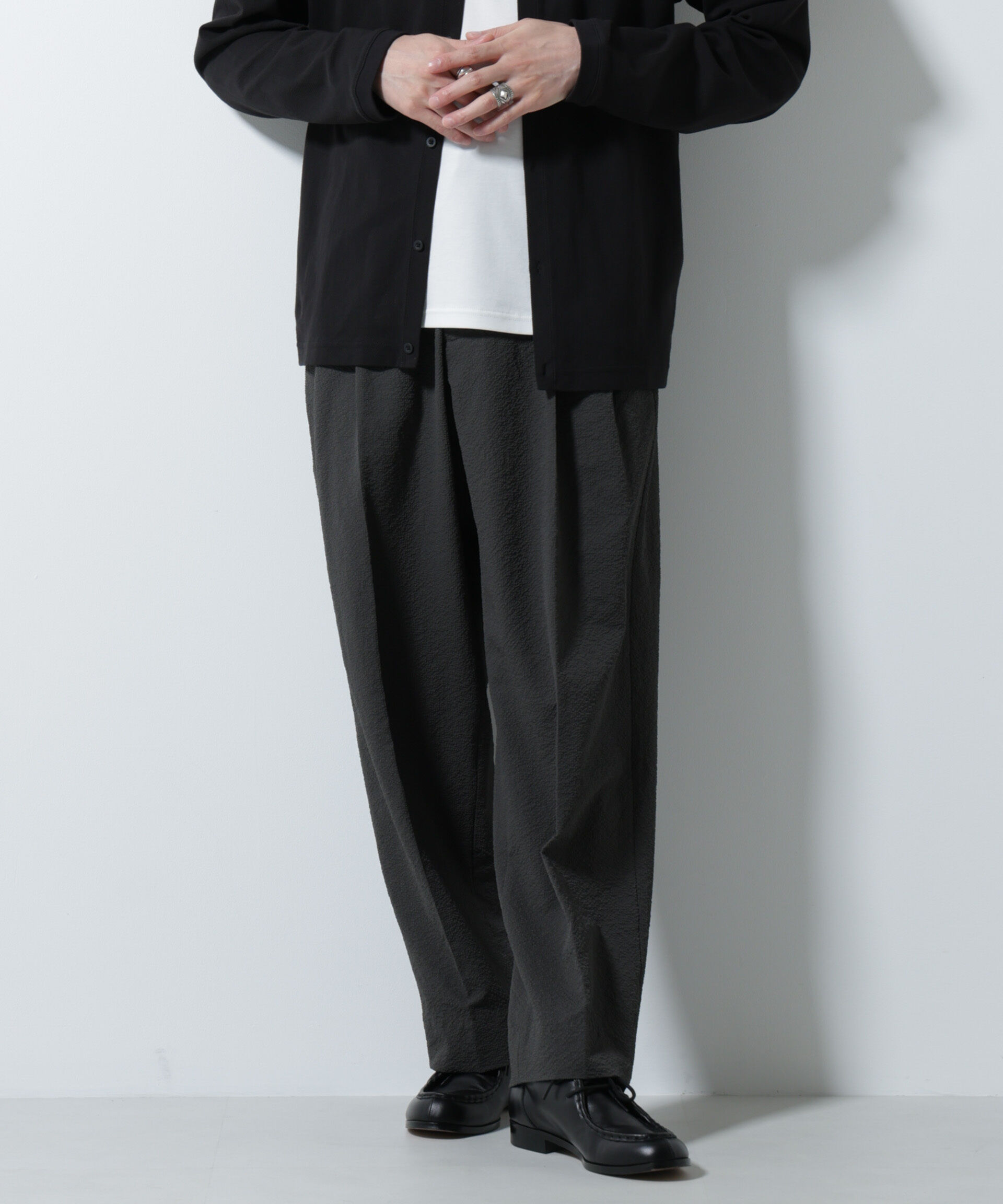 nano･universe「サッカータックイージーパンツ（セットアップ可）」|チノ|チャコール3