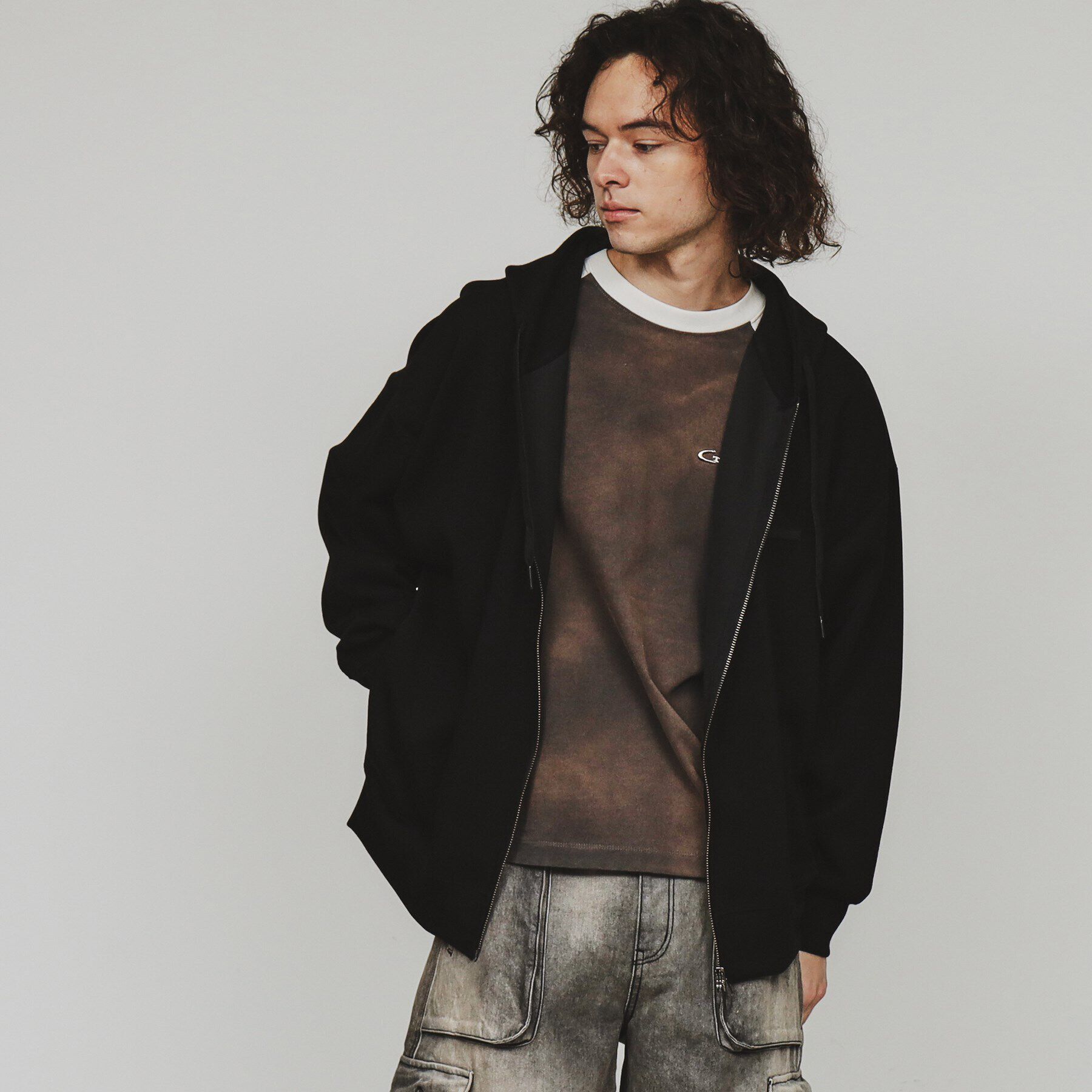 tk.TAKEO KIKUCHI「ワンポイントジップパーカー」|パーカー|ブラック(019)