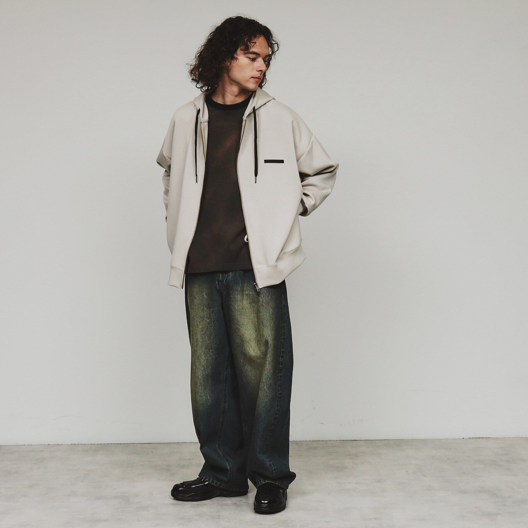 tk.TAKEO KIKUCHI「ワンポイントジップパーカー」|パーカー|