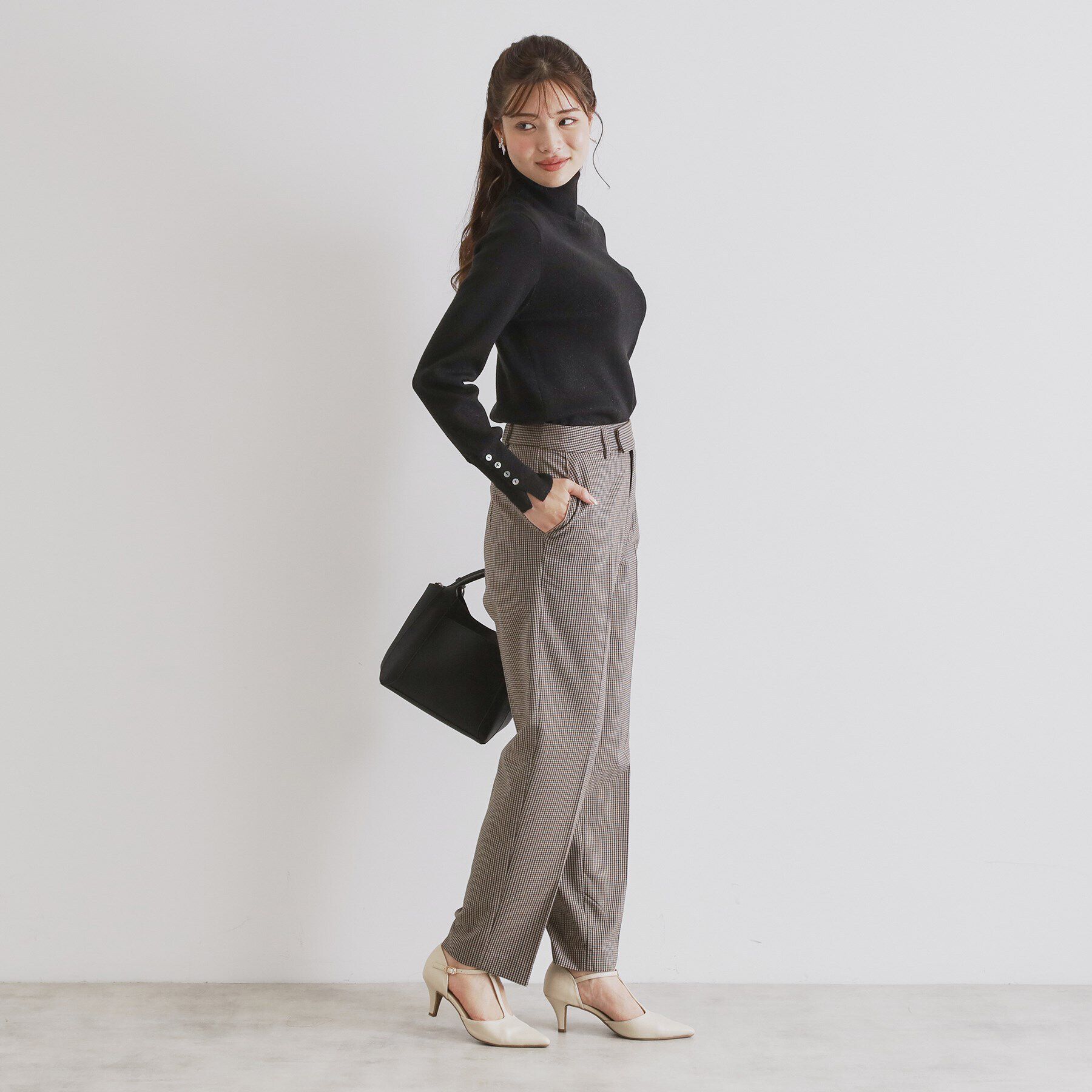 index「袖ボタンタートルネックニット【洗濯機洗い可】」|ニット・セーター|