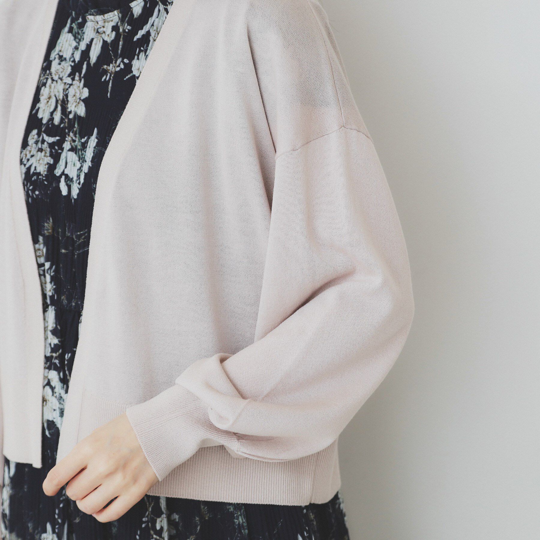 index「《6色展開》リラクシーショートカーディガン【洗濯機洗い可/接触冷感/抗ピル】」|カーディガン|