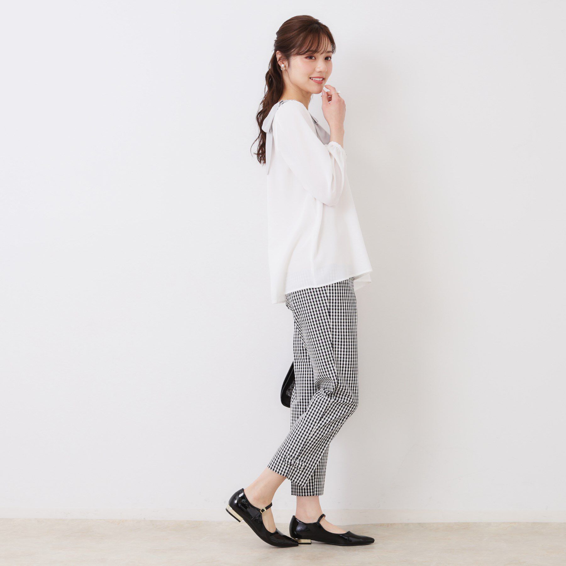 Couture broach「【スッキリ見え・美脚・通勤】リボンポイントサテストパンツ」|その他|