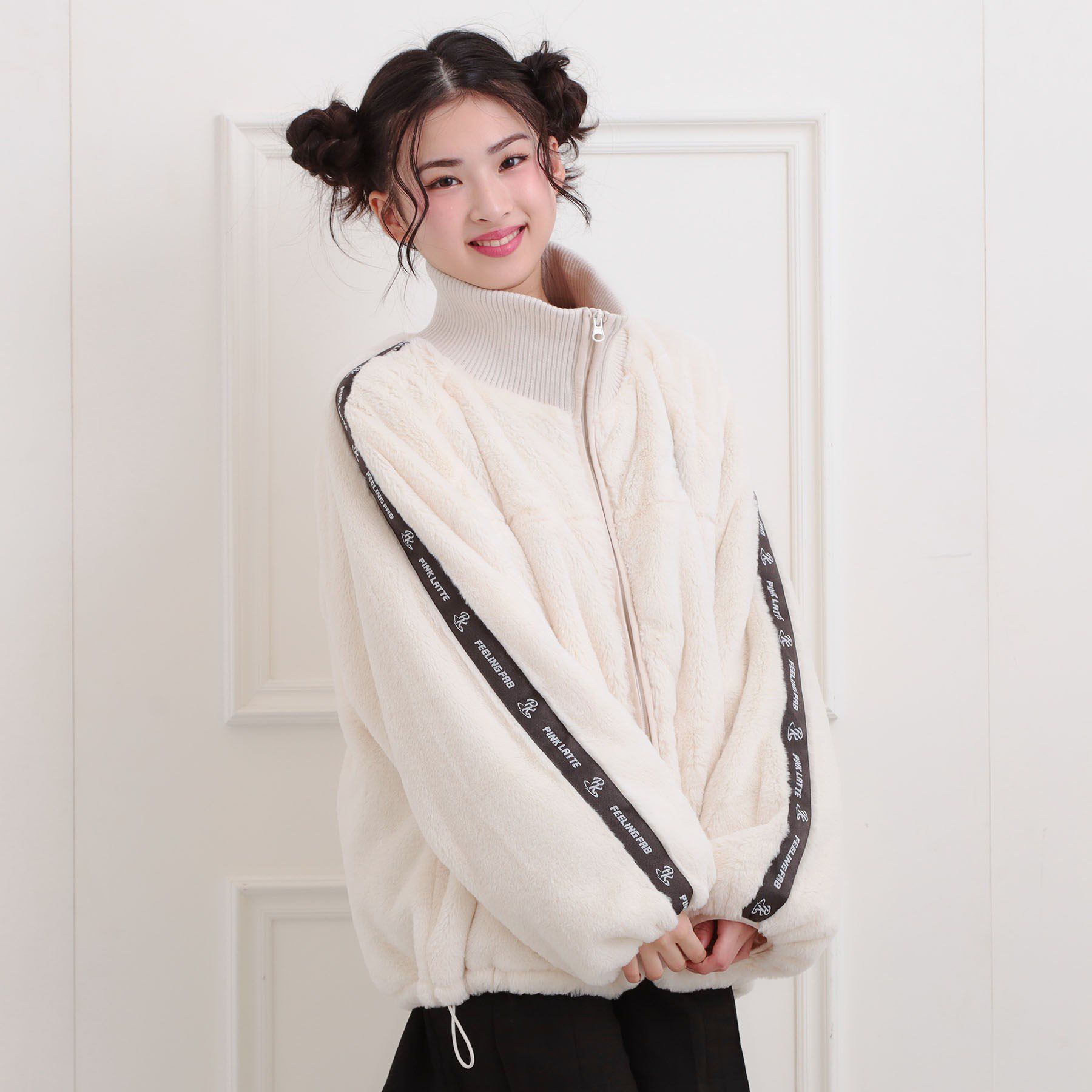 PINK-latte「フェイクファーリブハイネックブルゾン」|ブルゾン・スタジャン|アイボリー(004)
