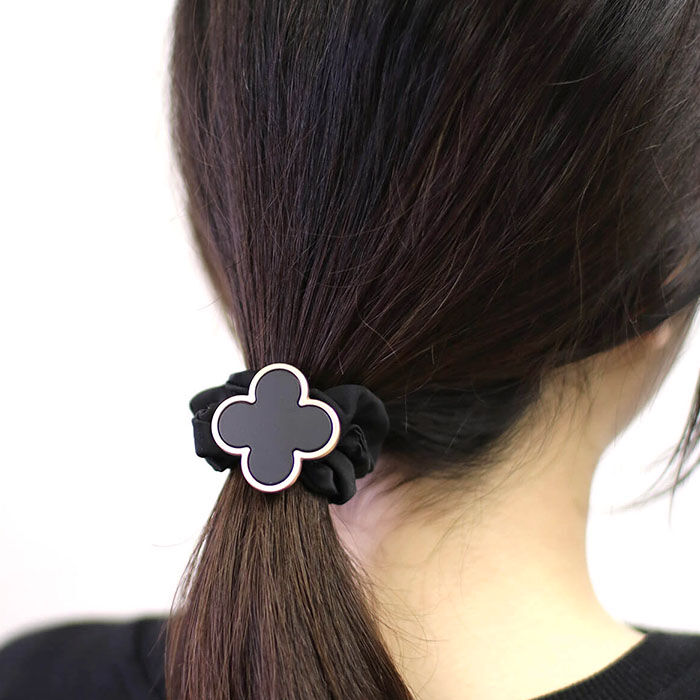 BACKYARD FAMILY「ヘアゴム 子供 クローバー ベロア 通販 シュシュ 髪飾り キッズ 子ども 女の子 卒園式 入園式」|その他|