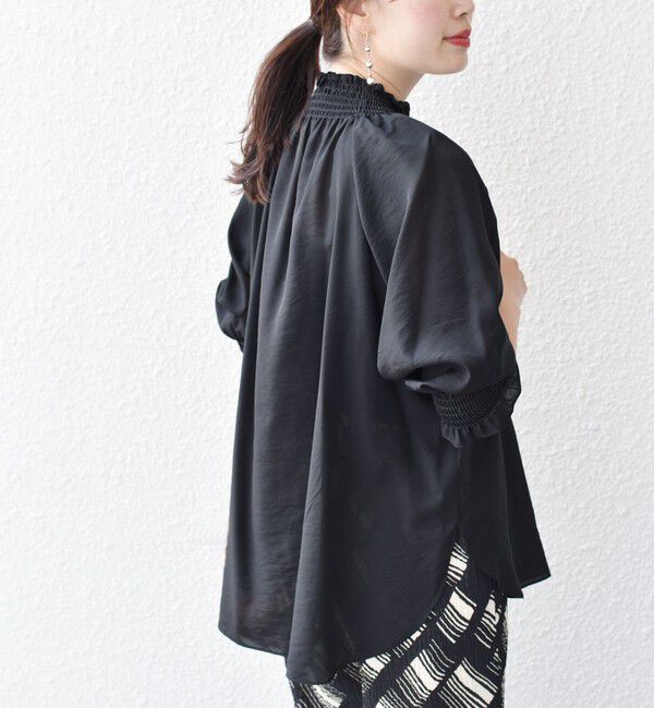 SHIPS for women「〈洗濯機可能〉シアー シャーリング ネック 5分袖 ブラウス」|シャツ・ブラウス|