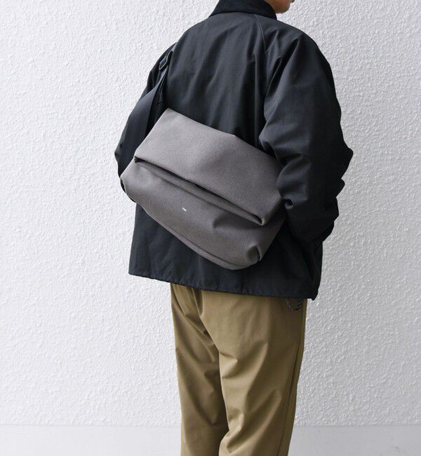 SHIPS any「【SHIPS any 別注】Filer: 〈撥水加工〉トロピカル ビッグ ショルダーバッグ◇」|ショルダー・メッセンジャー|グレー