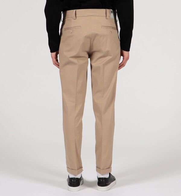 TOMORROWLAND MENS「ストレッチサテン スリムテーパードパンツ」|チノ|