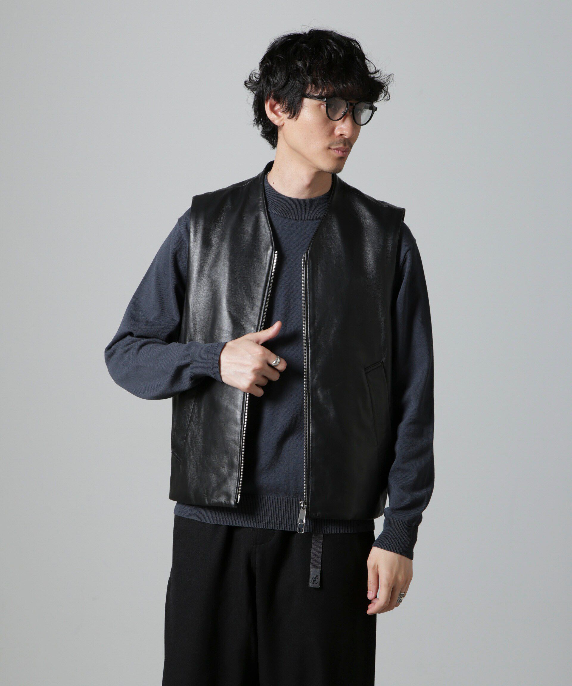 nano･universe「Lamb nappa ジップレザージレ」|ダウンベスト・ベスト|