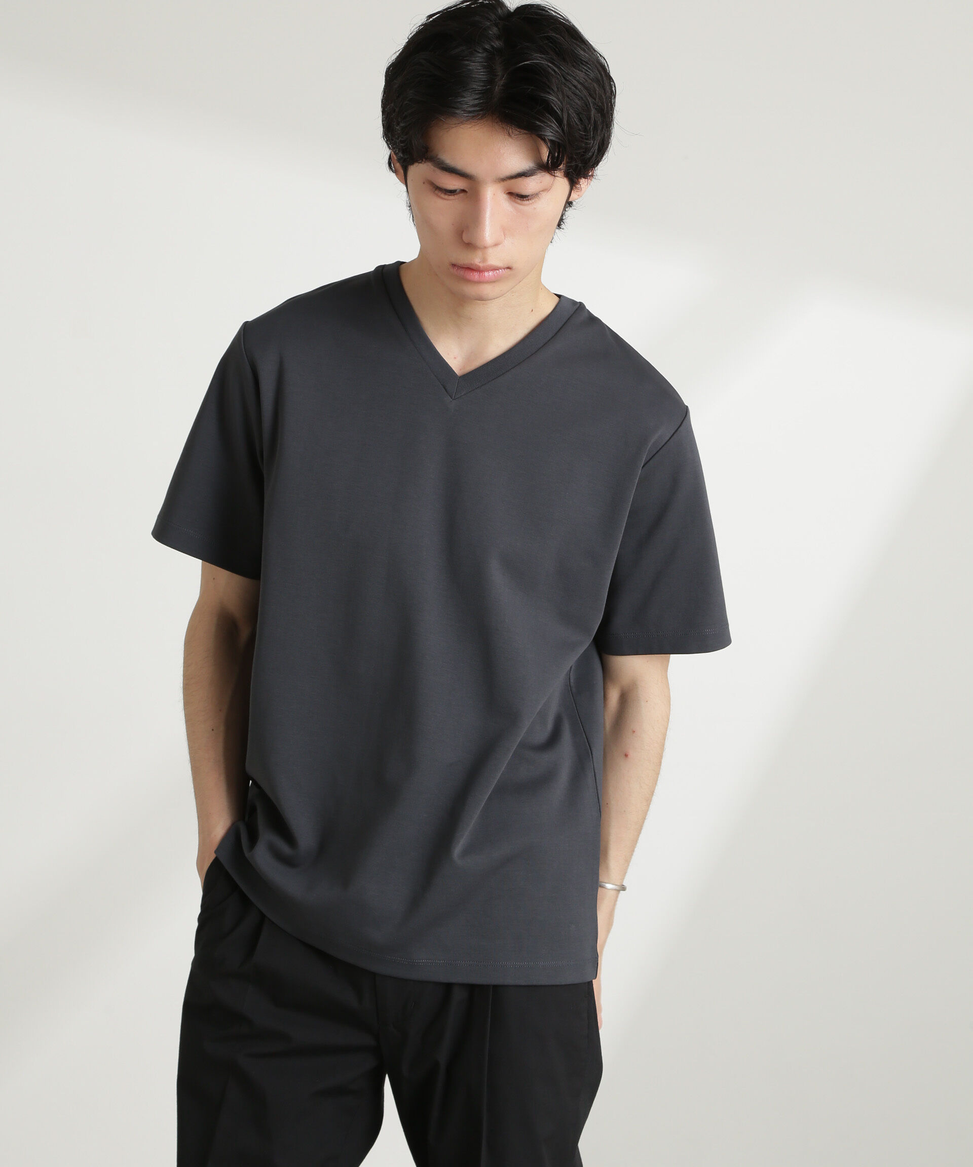 nano･universe「ダブルスムースVネックTシャツ 半袖」|Tシャツ・カットソー|D.グレー2