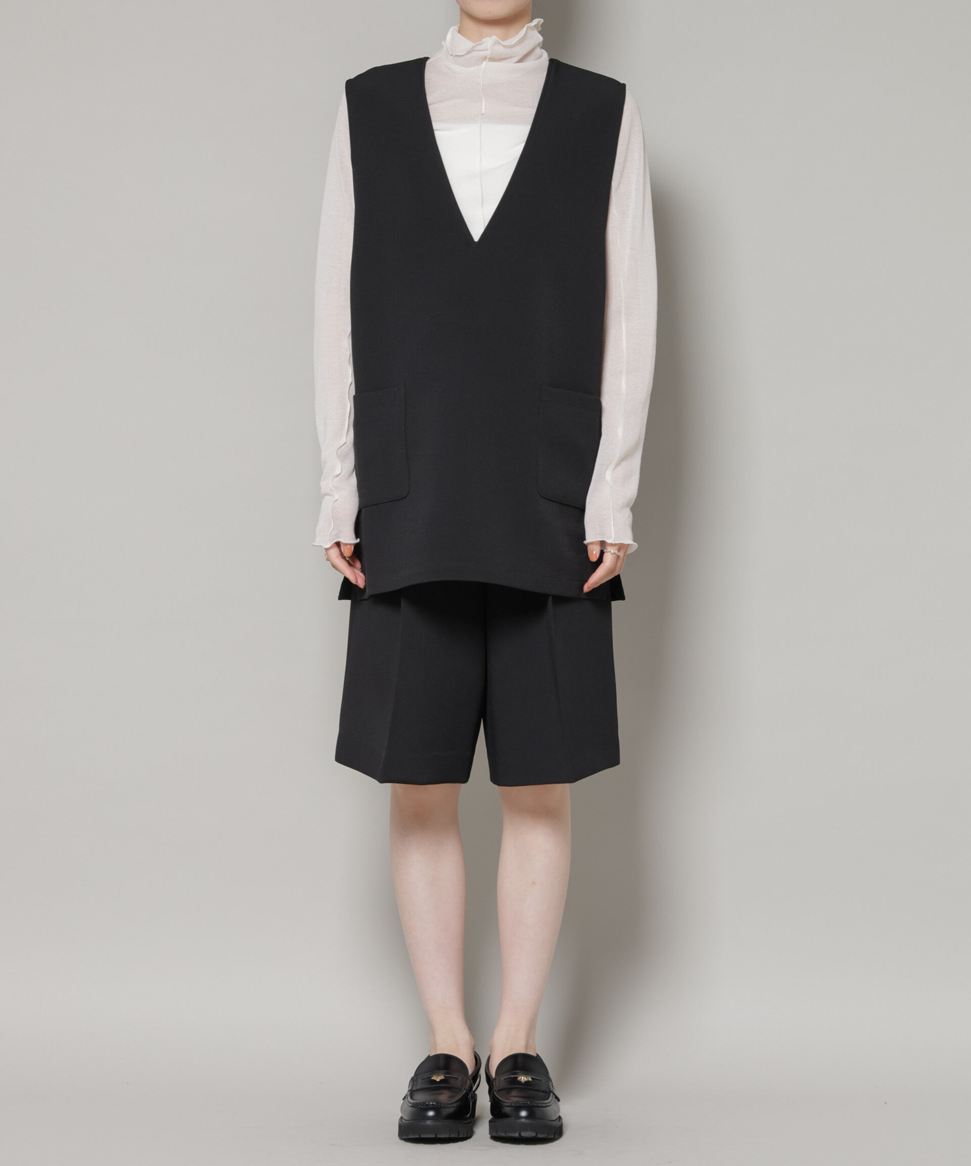 nano･universe「Vネックベスト&times;ハーフパンツ セットアップ」|ワンピース|