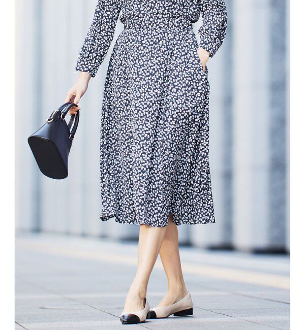 自由区「【カタログ掲載・セットアップ対応・洗える】ジオメトリックフラワードットプリント スカート」|スカート|ネイビー系