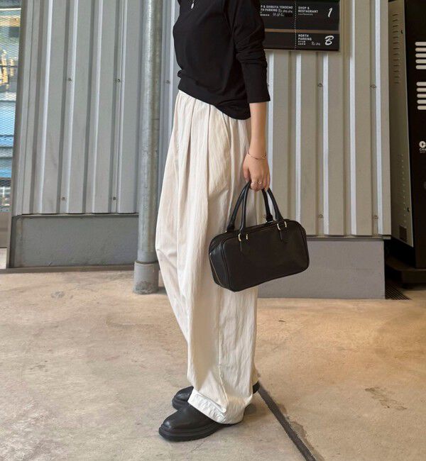 fredy emue「ナイロンギャザータックパンツ」|チノ|