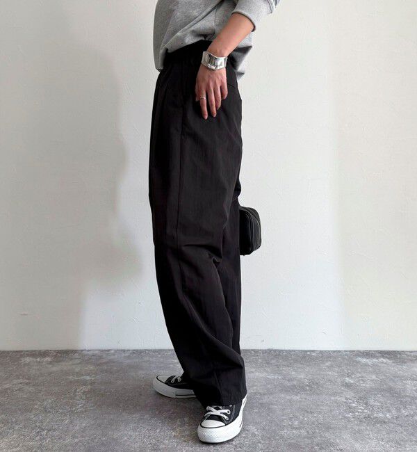 fredy emue「ナイロンギャザータックパンツ」|チノ|