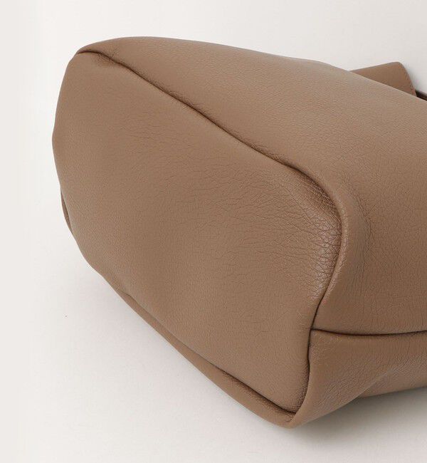 fredy emue「フェイクレザーワンショルバッグ」|ショルダー・メッセンジャー|