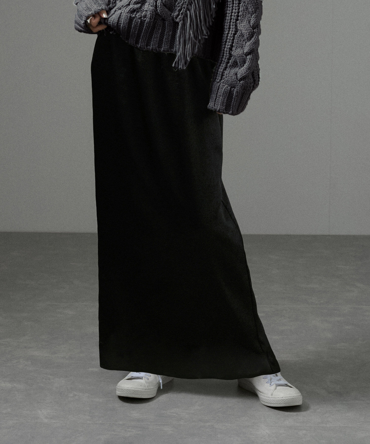 SALON adam et rope'「【追加・サイズ展開あり】シャイニーナロースカート2【洗える】」|スカート|ブラック(01)