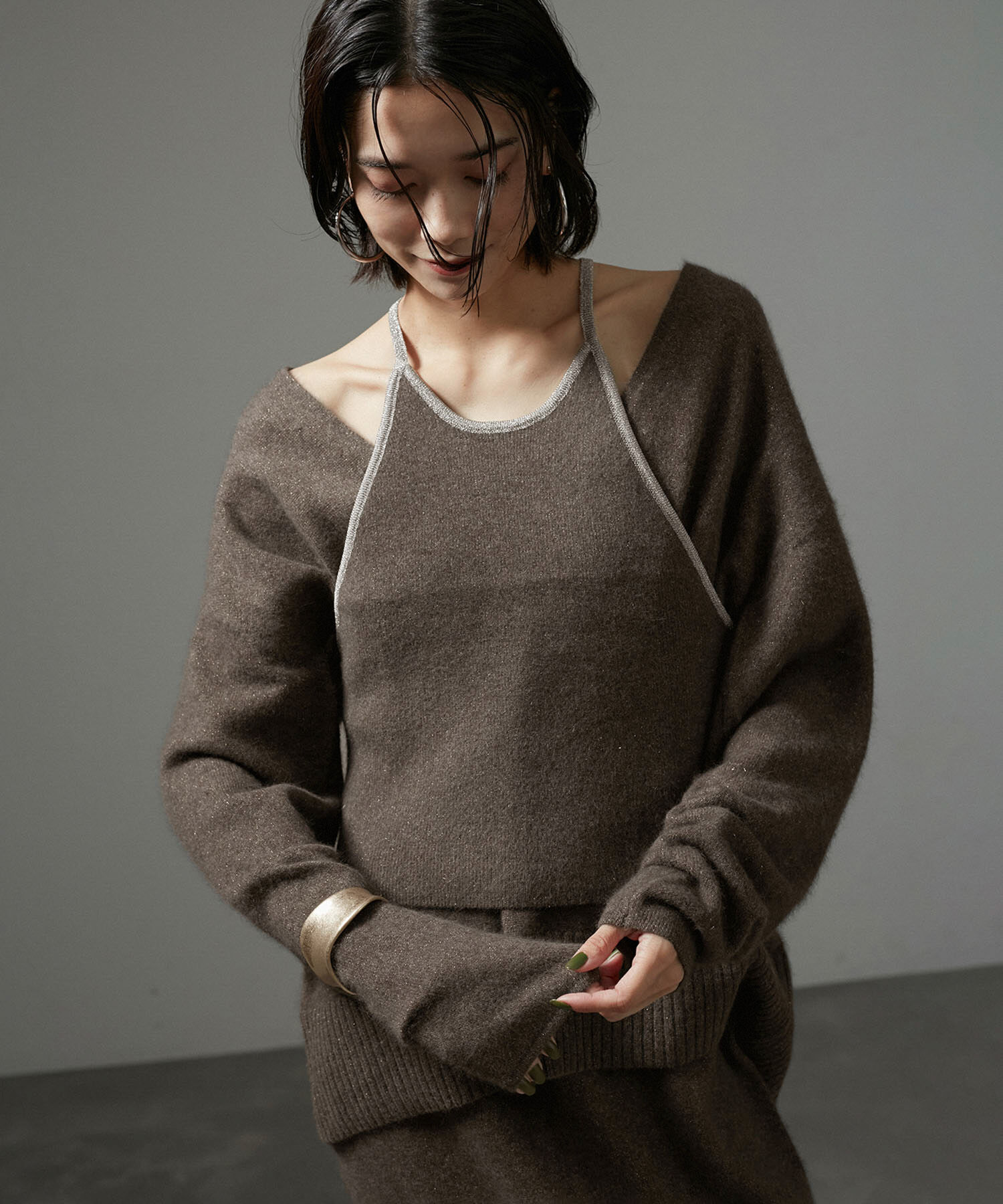 SALON adam et rope'「【セットアップ対応】FOX WOOLラメニットディープVネックプルオーバー」|ニット・セーター|