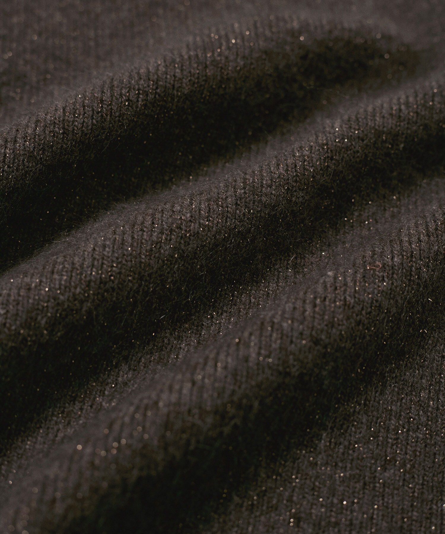 SALON adam et rope'「【セットアップ対応】FOX WOOLラメニットディープVネックプルオーバー」|ニット・セーター|