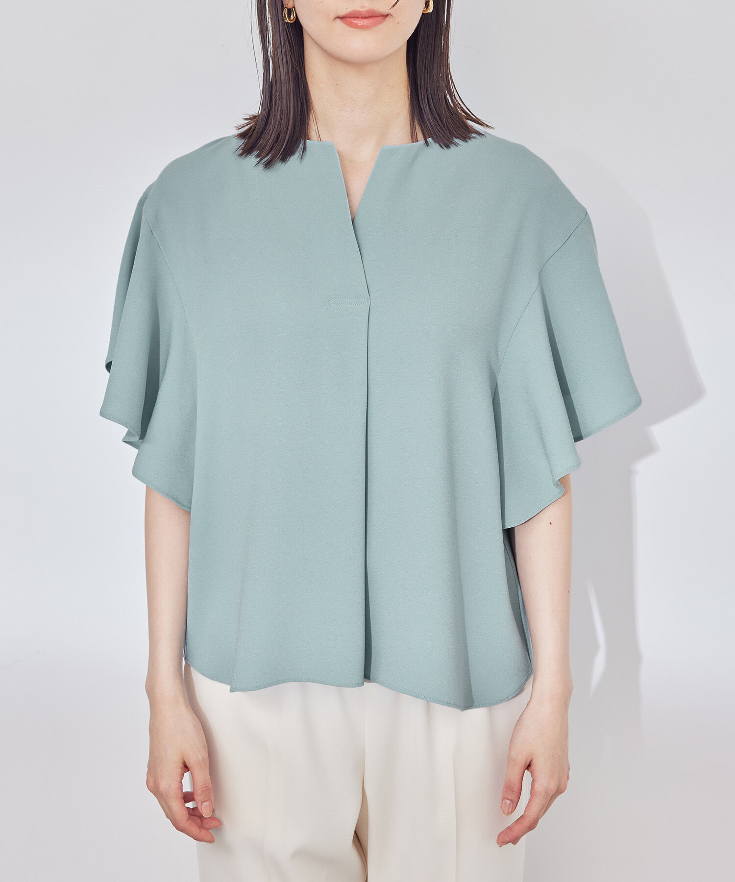 ROPE「【洗える】バックサテンジョーゼットラッフルスリーブブラウス」|シャツ・ブラウス|