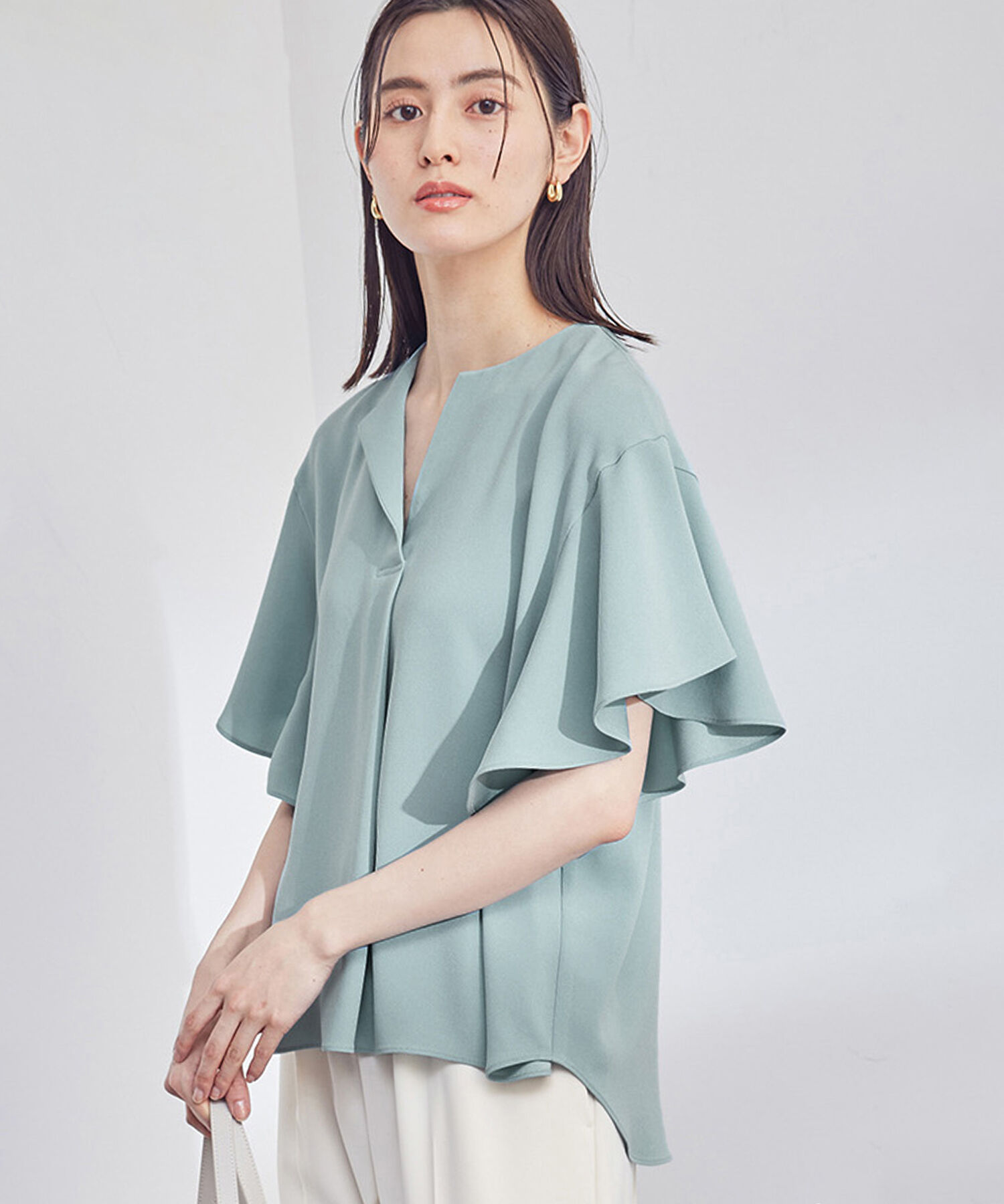 ROPE「【洗える】バックサテンジョーゼットラッフルスリーブブラウス」|シャツ・ブラウス|サックス(48)