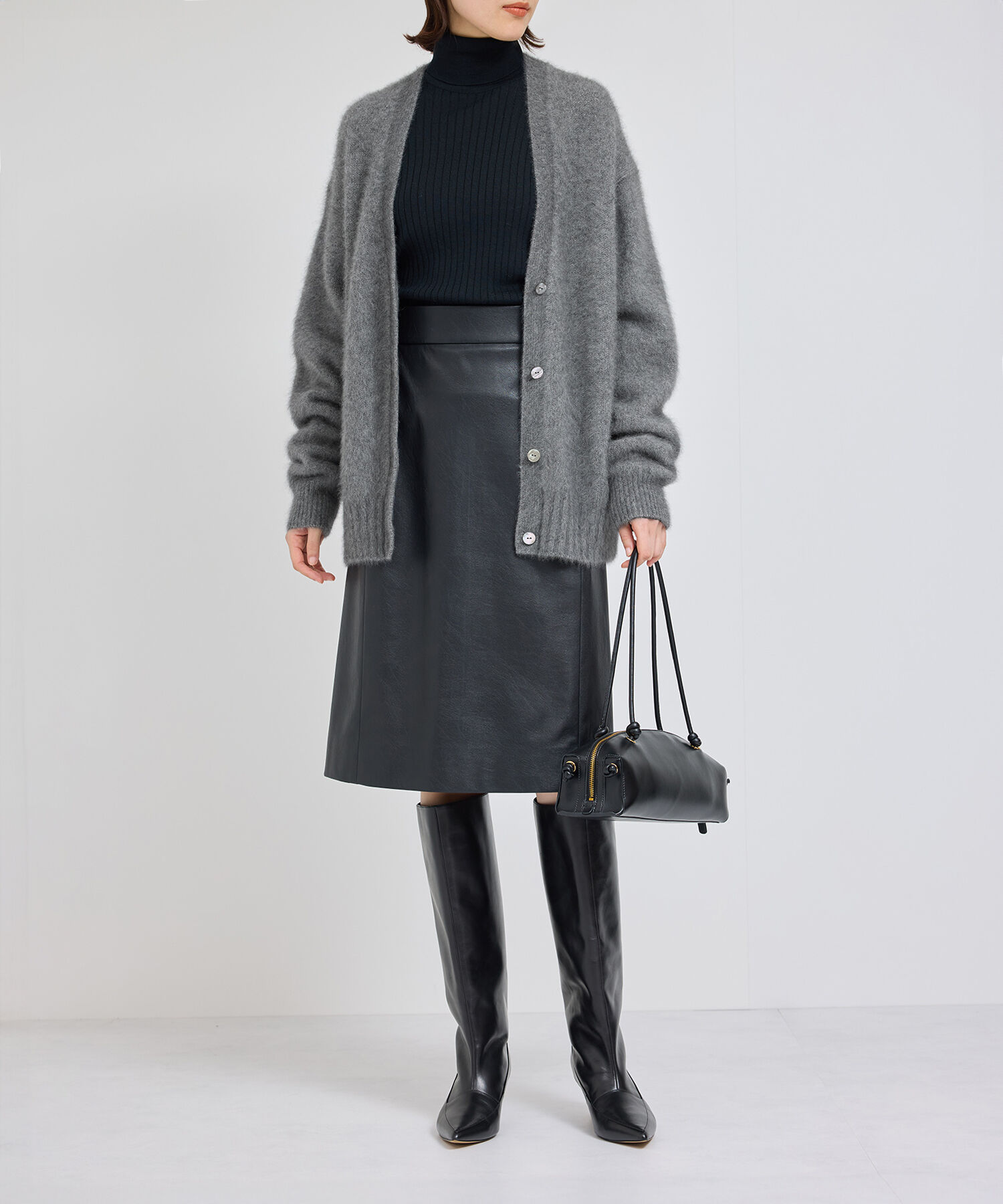 ROPE「フォックスラクーンVネックカーディガン」|カーディガン|