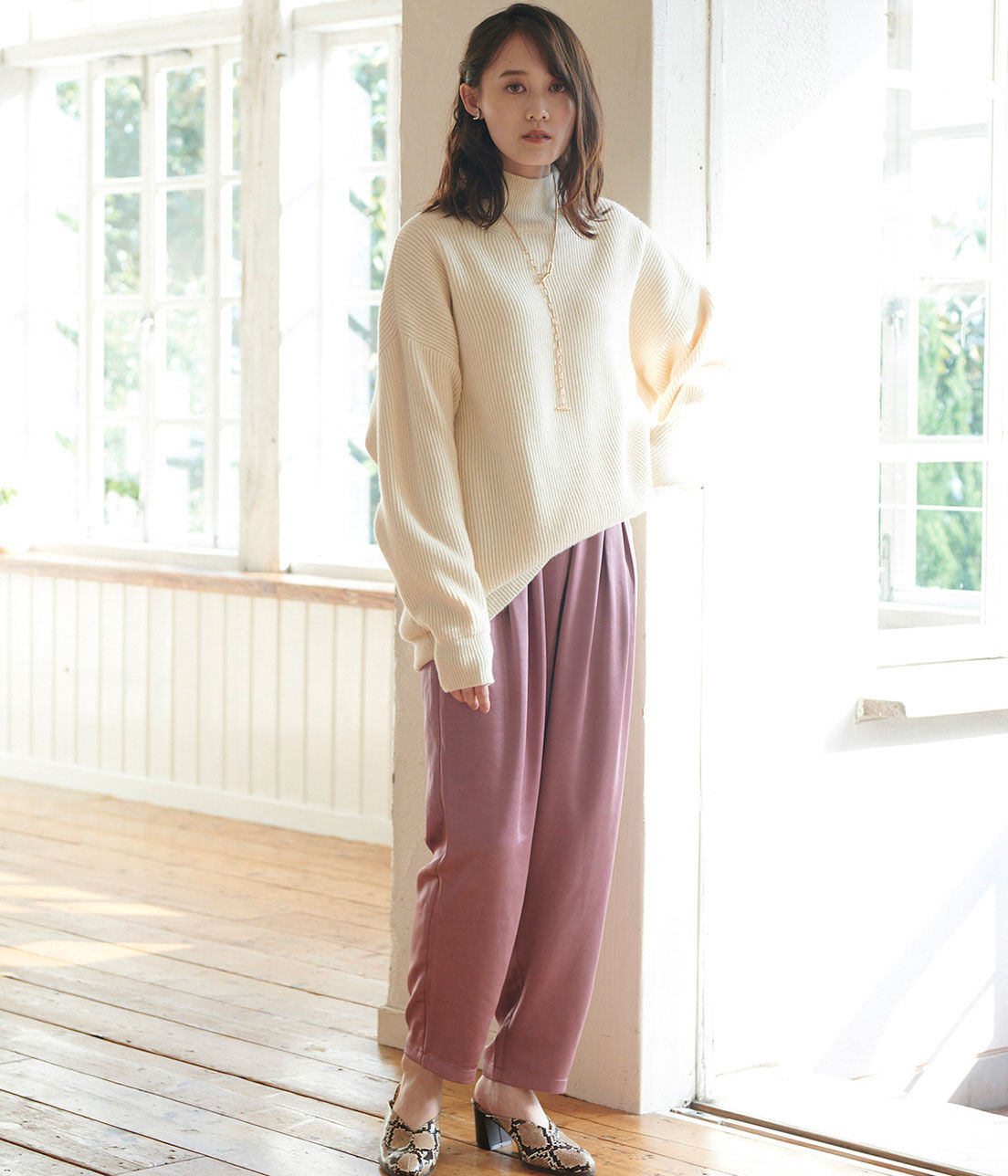 VIS「厚手サテンリラックステーパードパンツ」|その他|