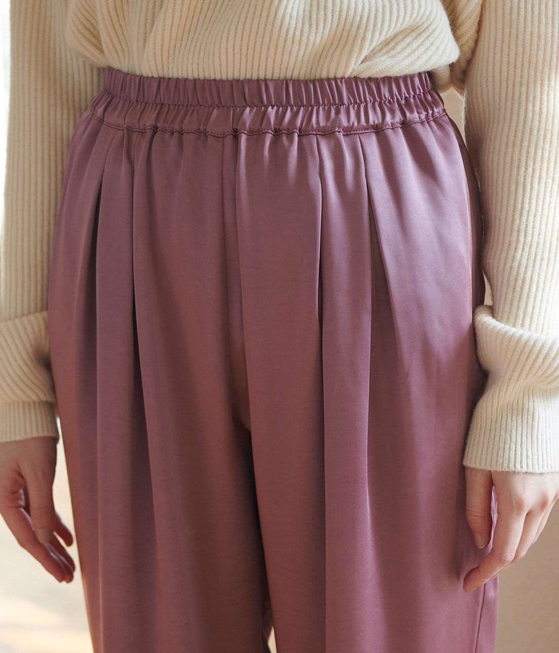 VIS「厚手サテンリラックステーパードパンツ」|その他|