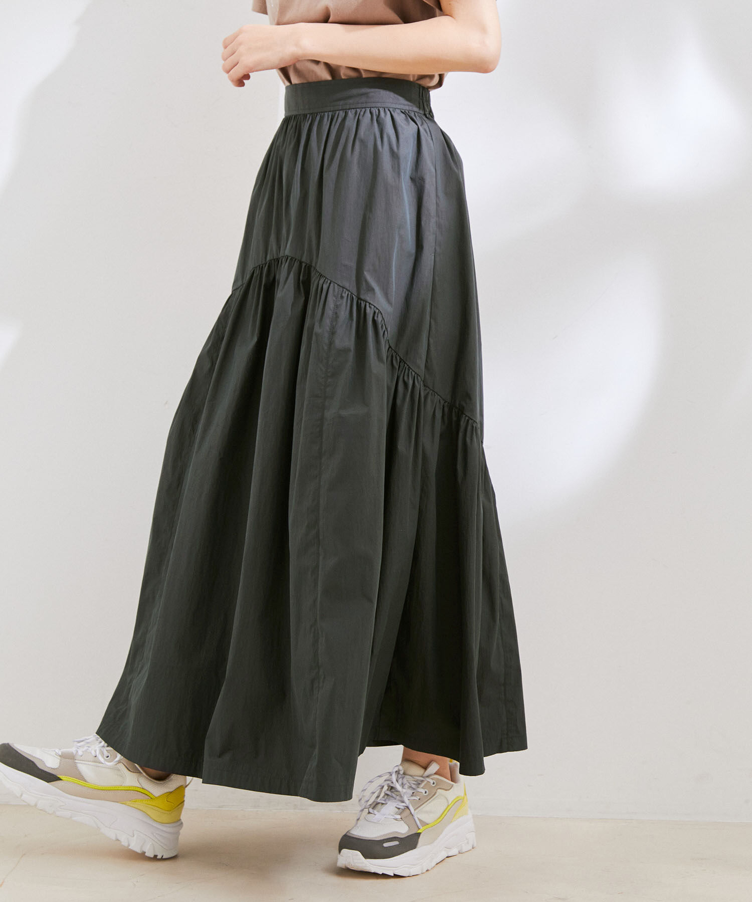 VIS「【洗える】デザイン切替フレアスカート」|スカート|チャコール(06)