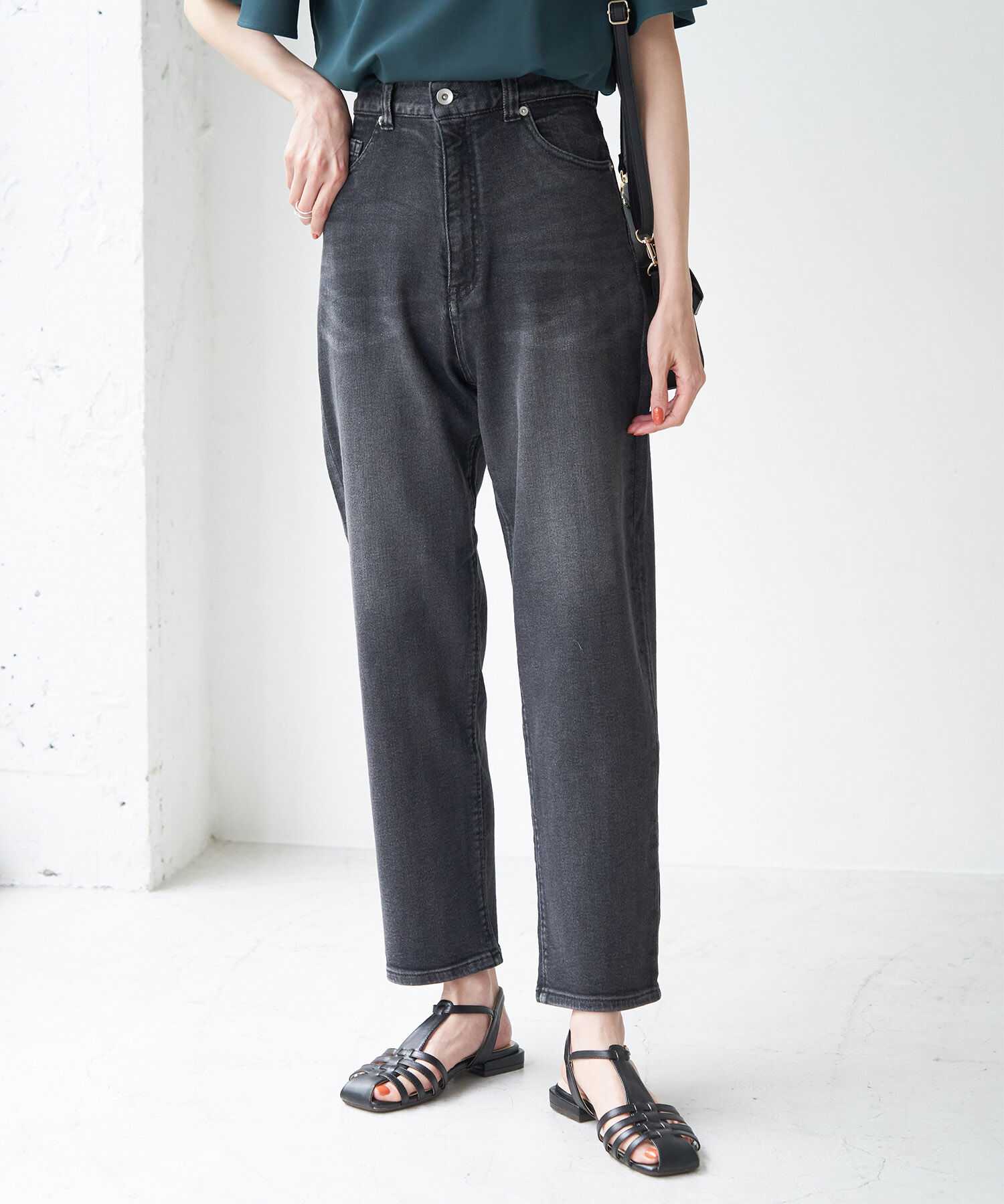 Rope&rsquo;Picnic「ハイライズマムジーンズ」|デニム|ブラック(01)