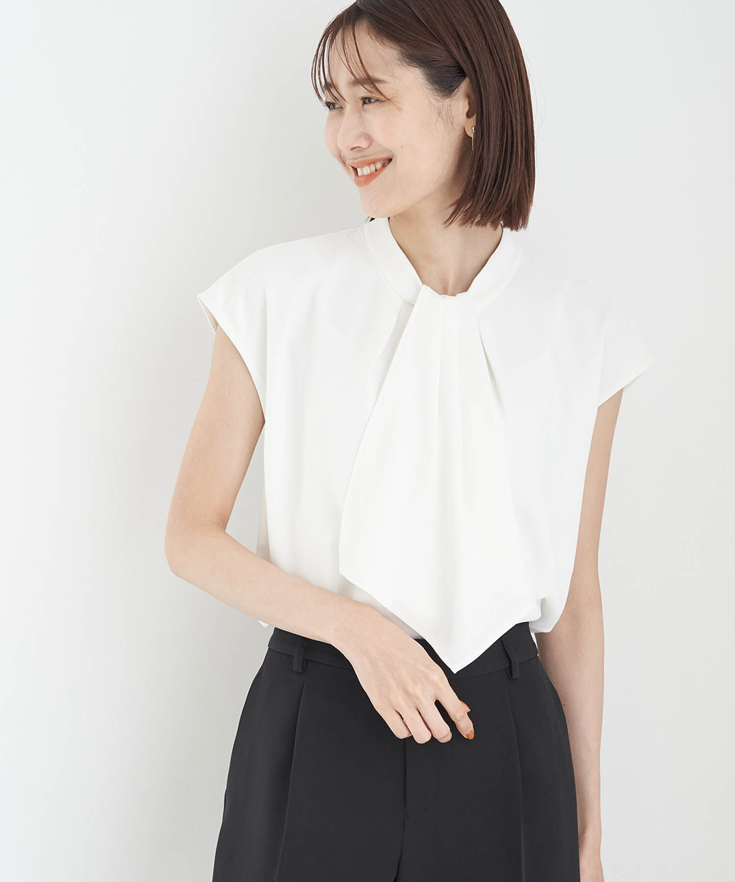 Rope&rsquo;Picnic「【WEB限定カラー:モカ,クリーム】2WAY/ボウタイフレンチスリーブブラウス」|シャツ・ブラウス|オフホワイト(15)