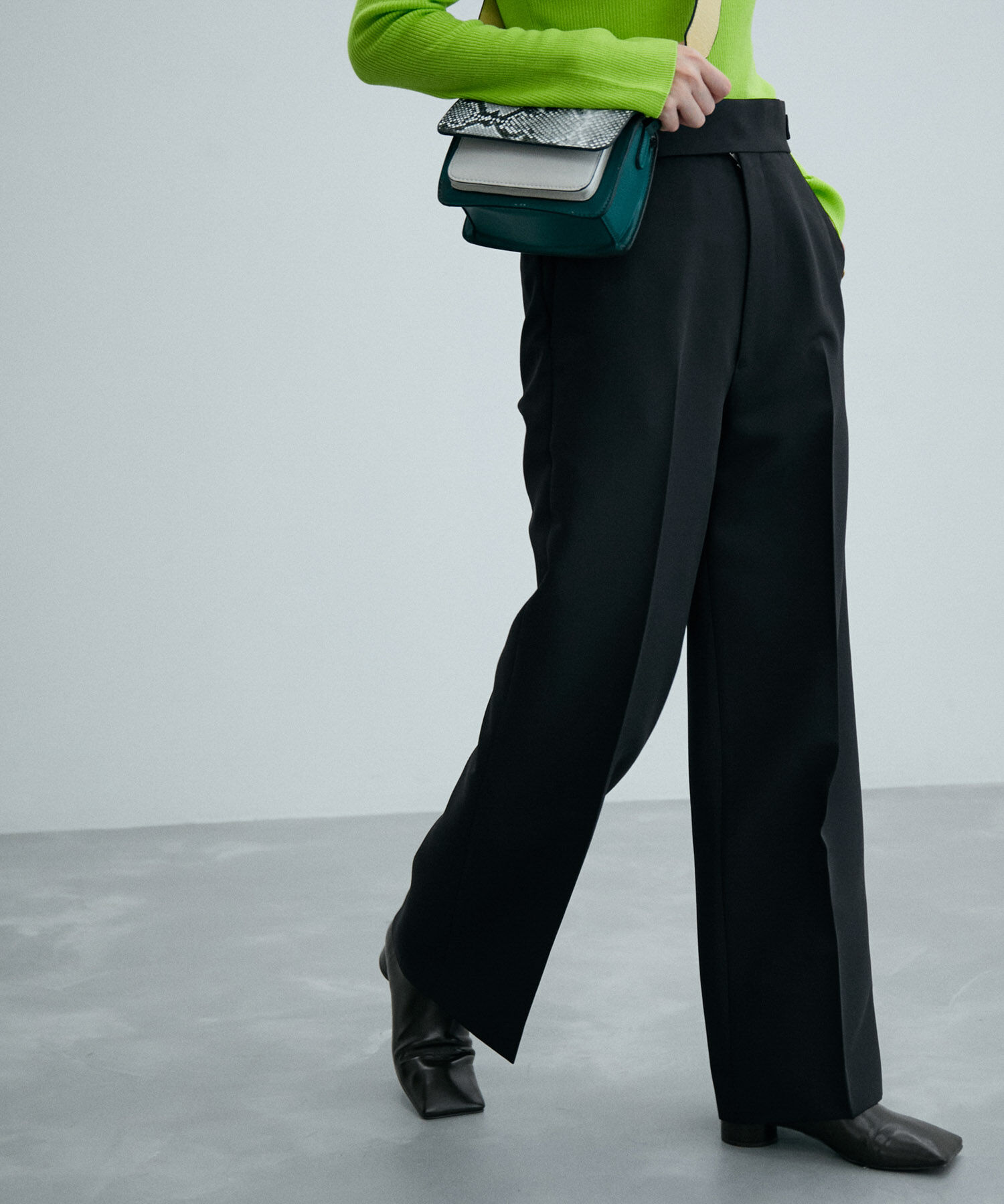 ADAM ET ROPE'「〈追加〉【サステナブル】ワイドスラックス」|スラックス|ブラック(01)