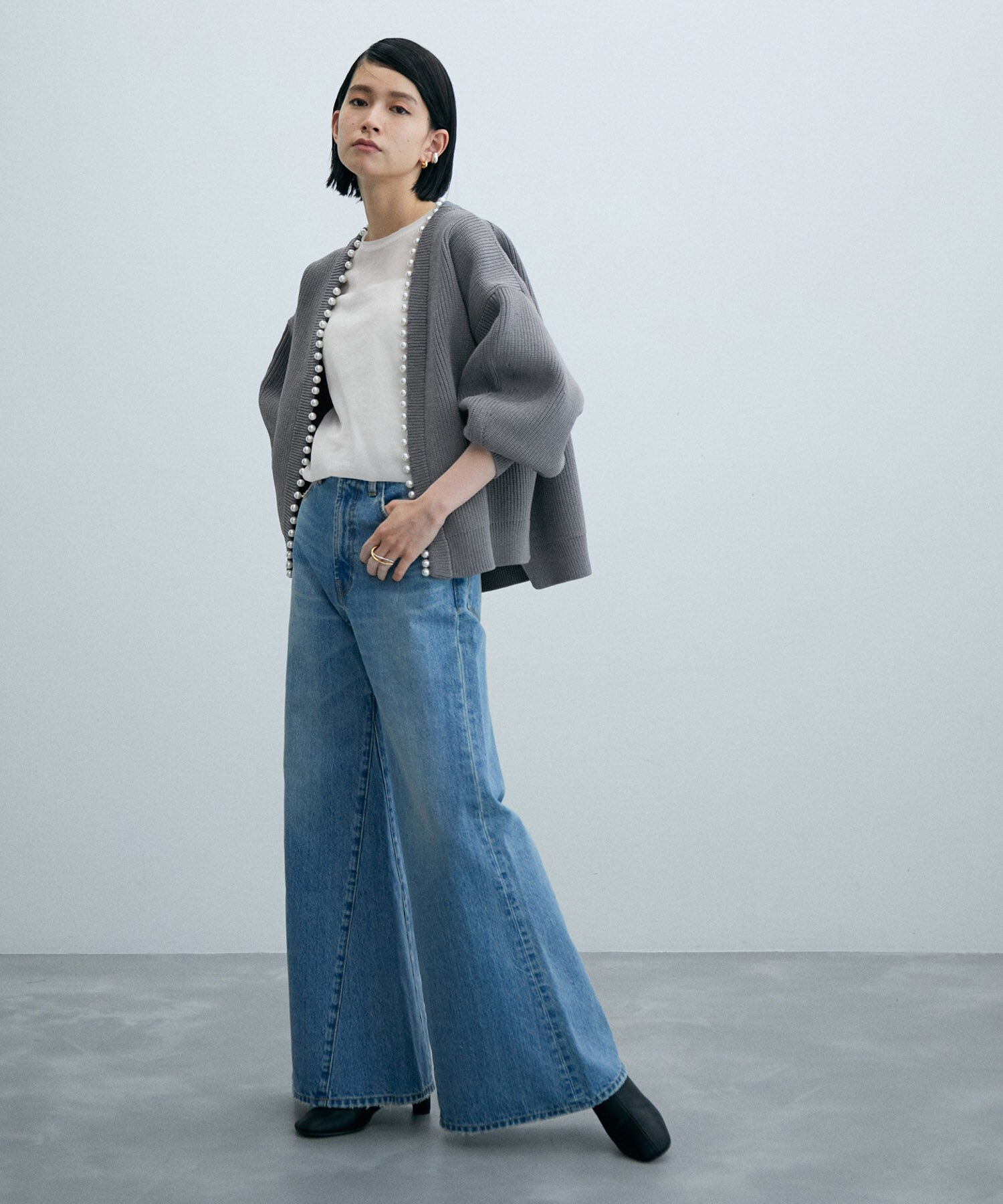 ADAM ET ROPE'「〈追加〉【サステナブル】パール付きカーディガン」|カーディガン|