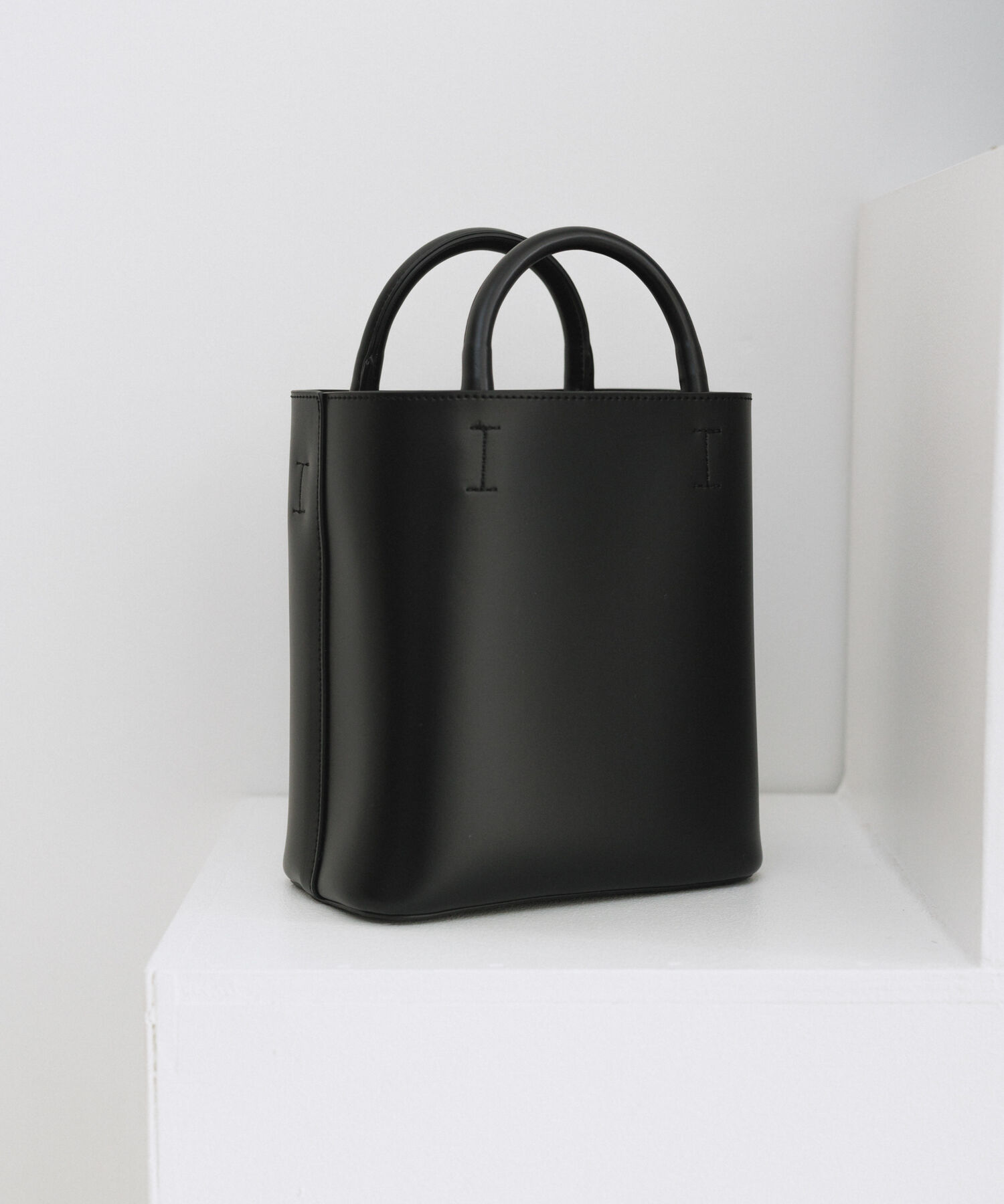 ADAM ET ROPE'「ダブルポケット2wayバッグ」|ショルダー・メッセンジャー|ブラック(01)