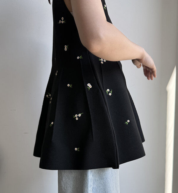  「【WEB限定】刺繍スポンジニットベスト」|ベスト・ジレ|